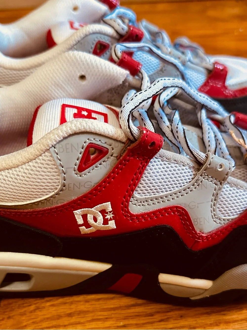 DC Men's White and Red Low-Top Sneakers